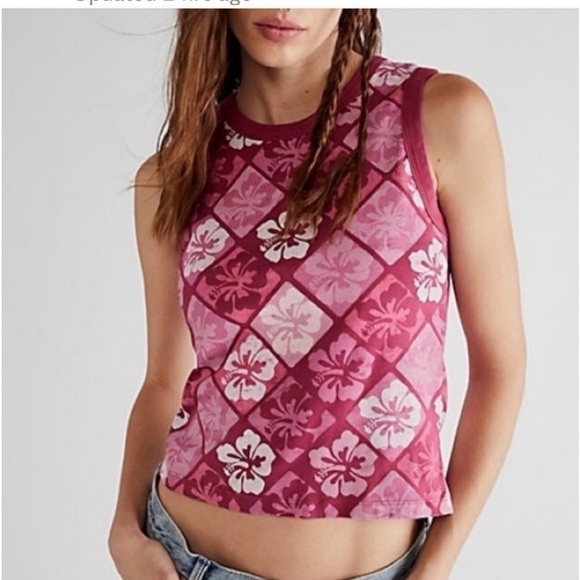 Daydreamer Pink and White Hibiscus Shrunken Tank NWT - Picture 14 of 14